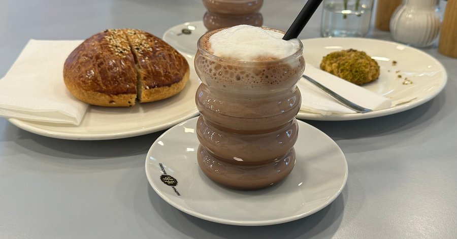 Best Turkish tea and dessert houses in Stuttgart