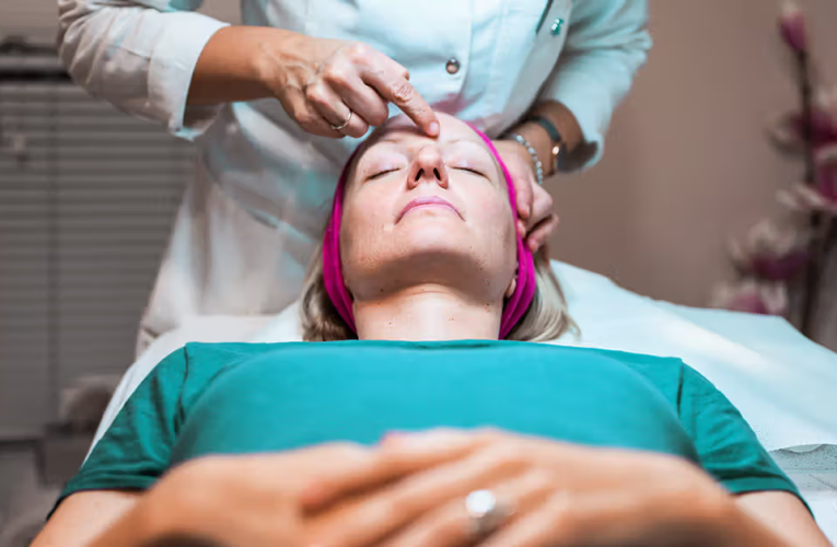 When You Should Visit a Dermatologist for Skin Care